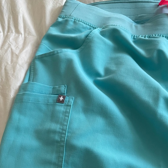 Figs XXL Livingston pants in neon blue - Picture 3 of 6